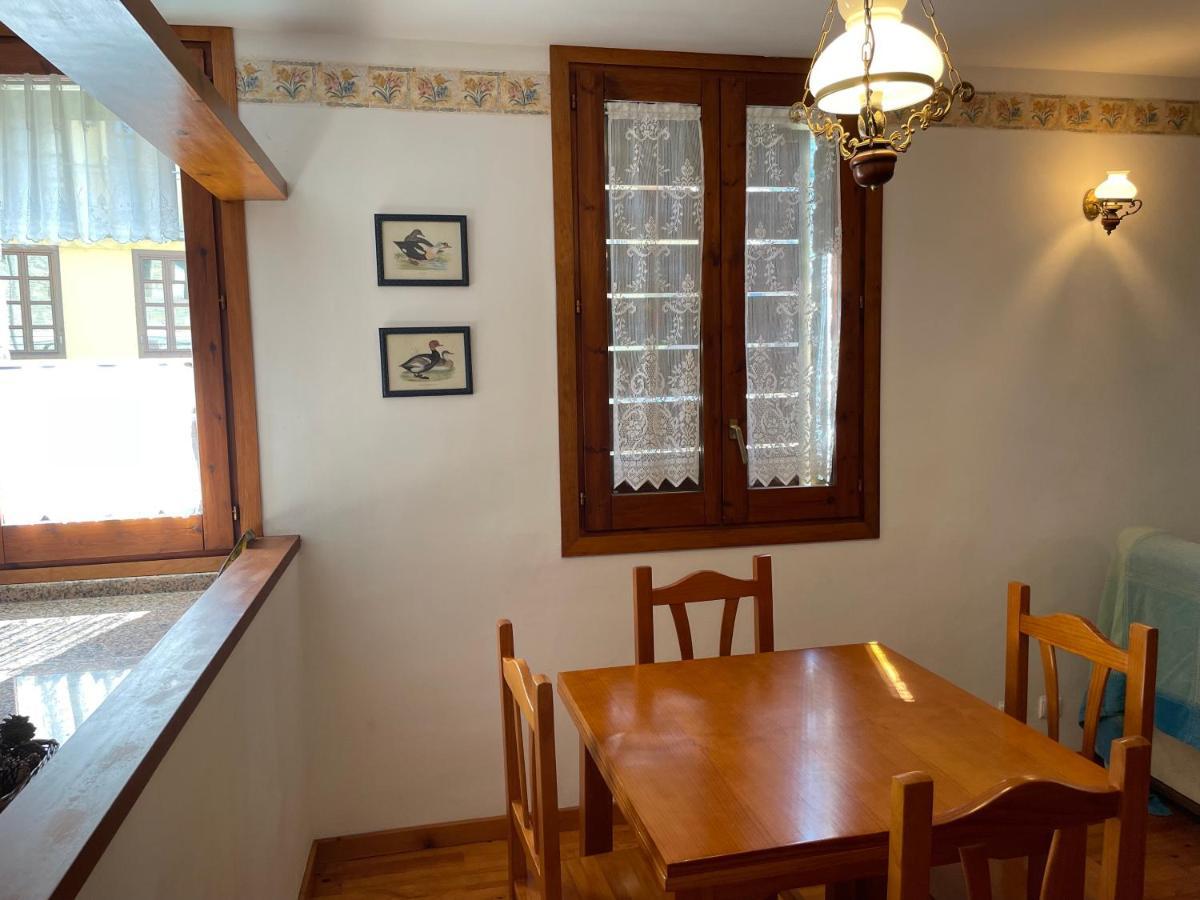 Apartaments Pirinenc Esterri D'Aneu Bagian luar foto