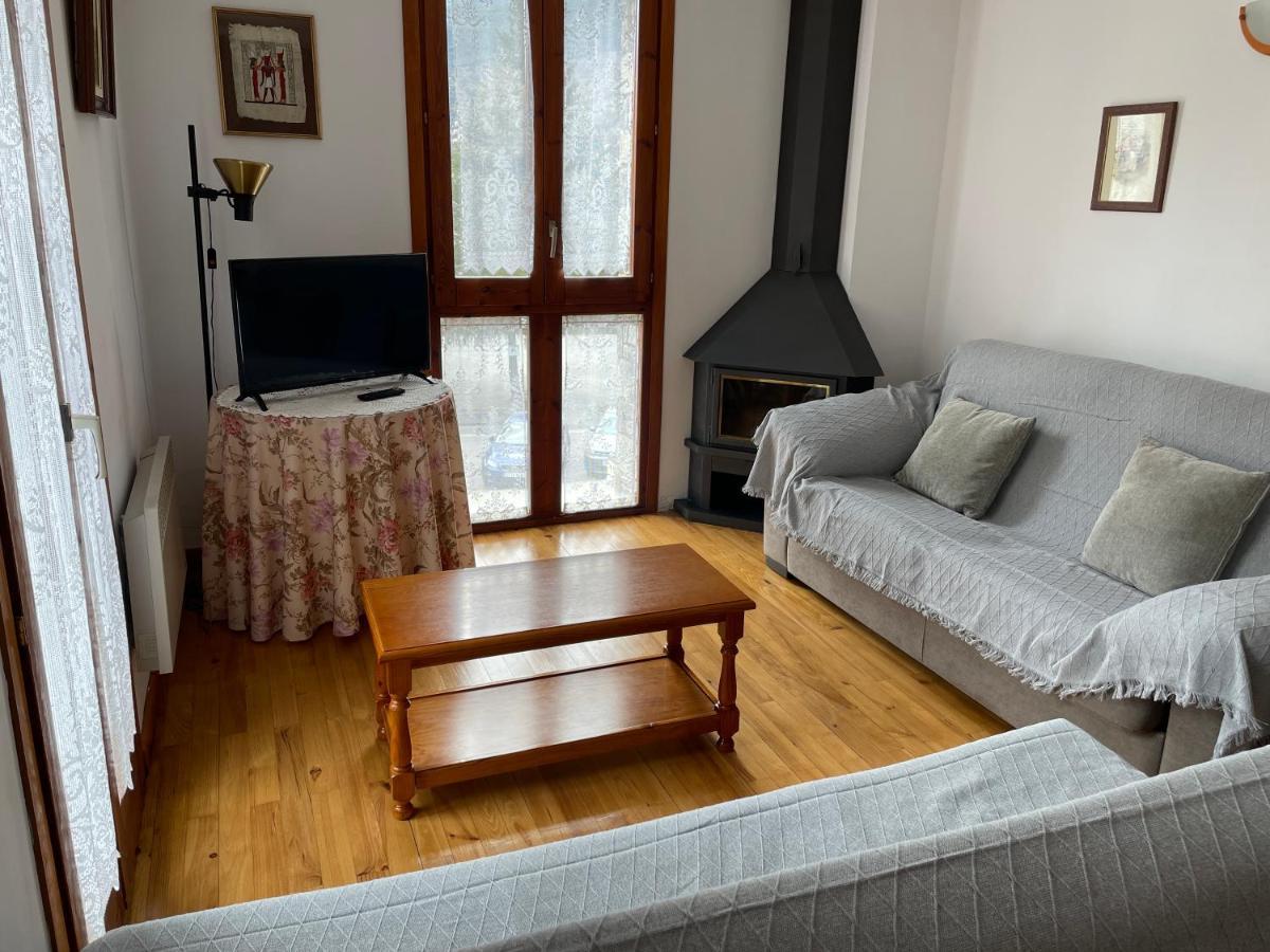 Apartaments Pirinenc Esterri D'Aneu Bagian luar foto