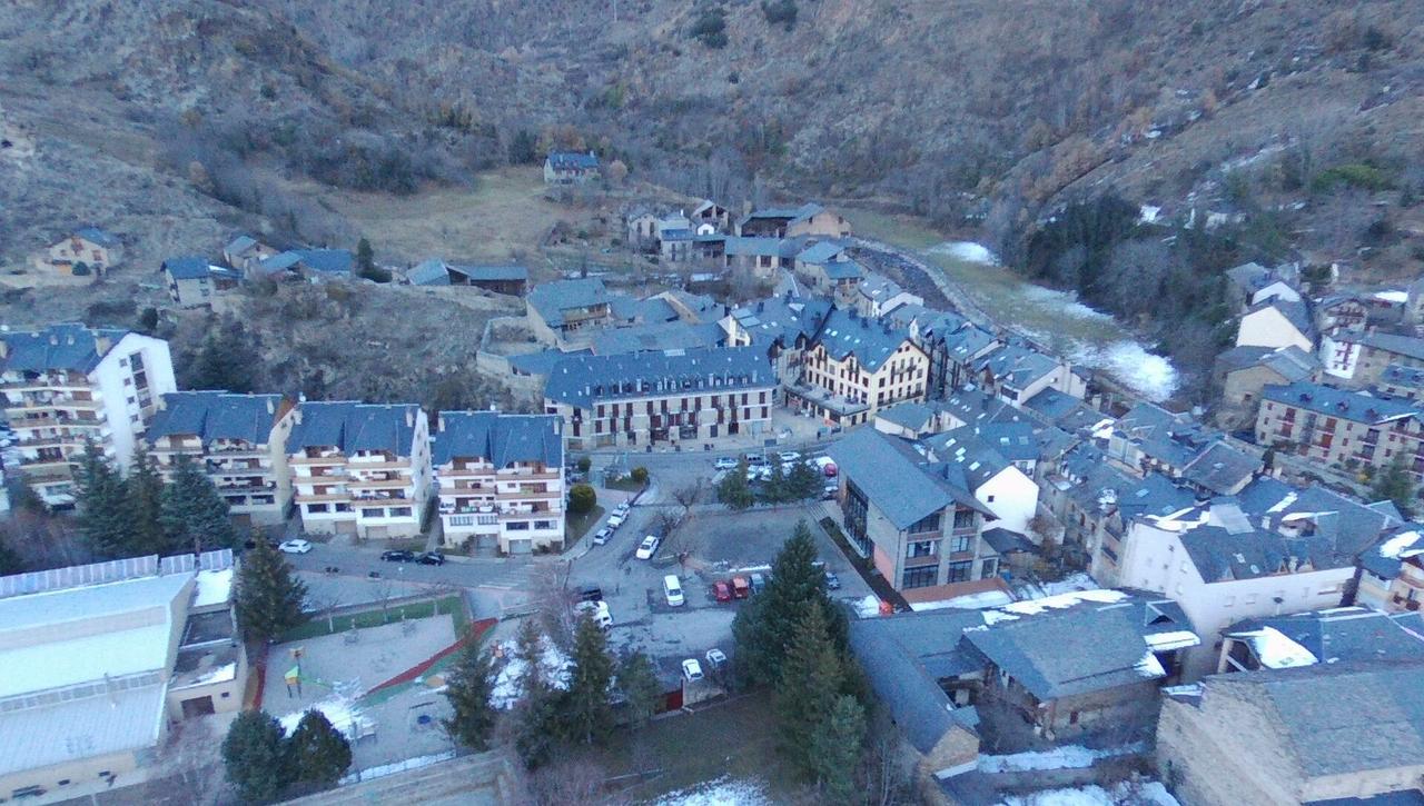 Apartaments Pirinenc Esterri D'Aneu Bagian luar foto